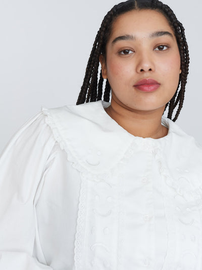 model:Zaynab wears size XXL and is 5’8”