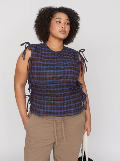 model:Zaynab wears size 18 and is 5’8”, collection-curve, collections-curve